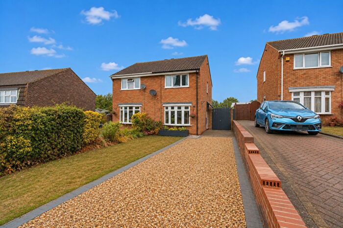 2 Bedroom Semi-Detached House For Sale In Brookweed, Tamworth, B77