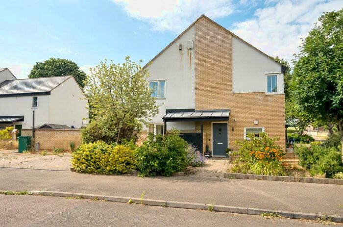 3 Bedroom End Of Terrace House For Sale In Silverdale Avenue, Coton, CB23