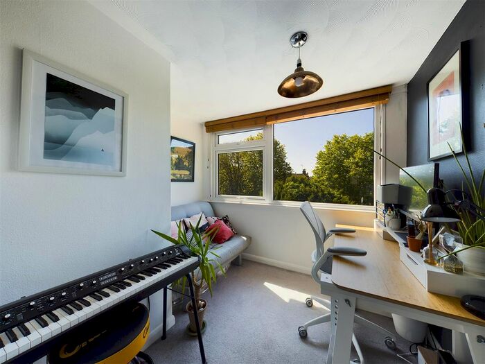 2 Bedroom Flat To Rent In Harrington Road, Brighton, BN1