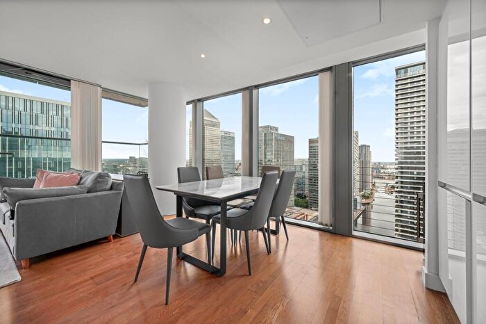 2 Bedroom Flat For Sale In Landmark East Tower, Marsh Wall, E14