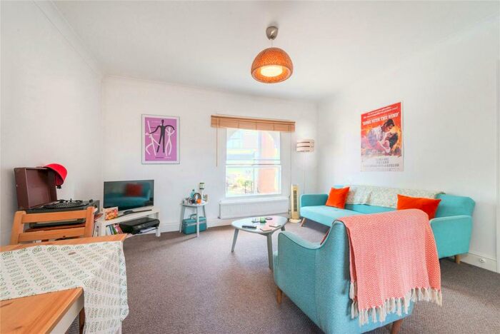 2 Bedroom Flat To Rent In Regents Park Road, Chalk Farm, London, NW1