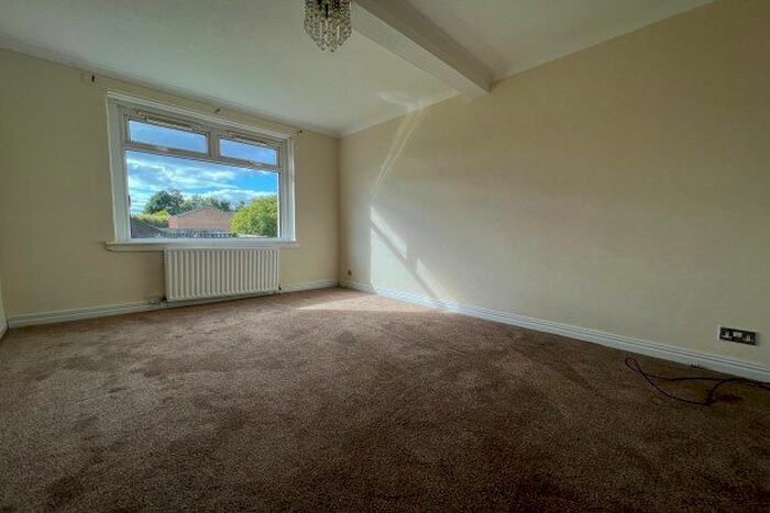 2 Bedroom Cottage To Rent In Curlinghaugh Crescent, Wishaw, ML2