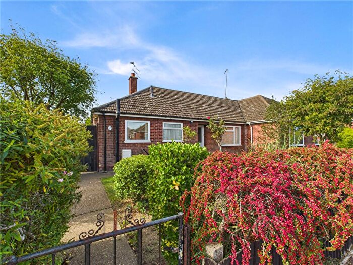 2 Bedroom Bungalow For Sale In Heathercroft Road, Ipswich, Suffolk, IP1