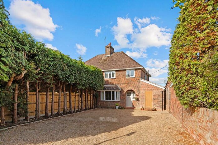 3 Bedroom Semi-Detached House For Sale In Faygate Lane, Faygate, RH12