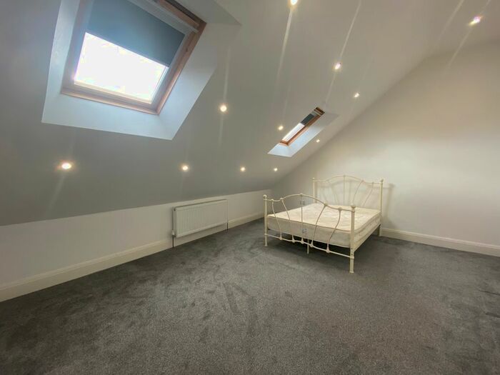 2 Bedroom Flat To Rent In Chapeltown Road, Leeds, LS7