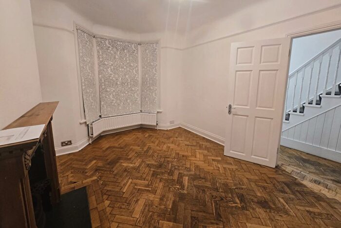 2 Bedroom Terraced House To Rent In Graveney Road, London, SW17