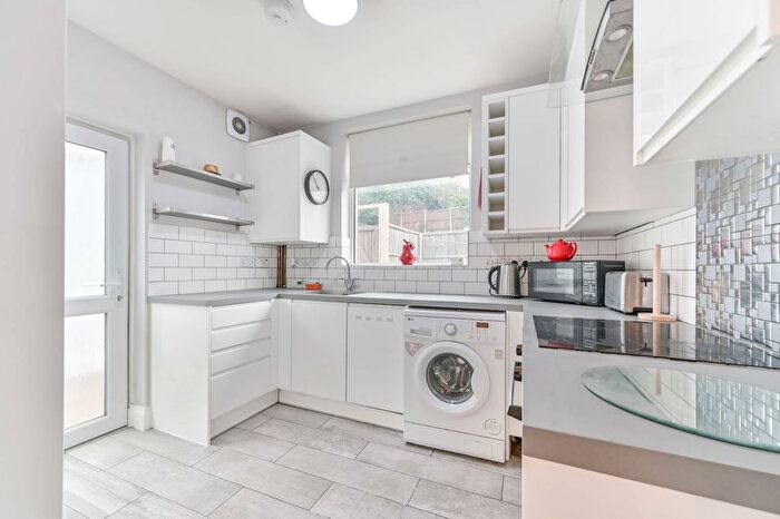 3 Bedroom Semi Detached House To Rent In Dollis Hill Avenue, Dollis Hill, London, NW2