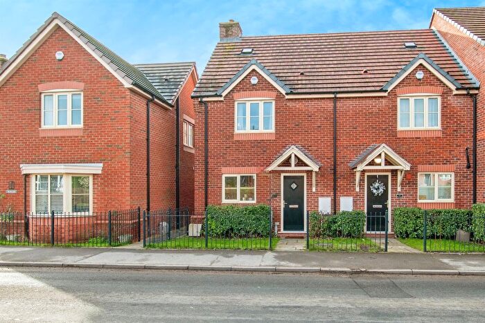3 Bedroom End Terrace House For Sale In Main Road, Hallow, Worcester, WR2
