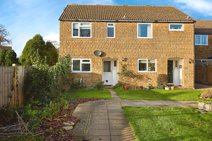 3 Bedroom Semi-Detached House For Sale In Acreman Court, Sherborne, DT9