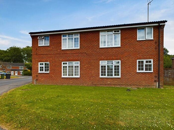 1 Bedroom Flat To Rent In Woodhatch, Southwater, RH13