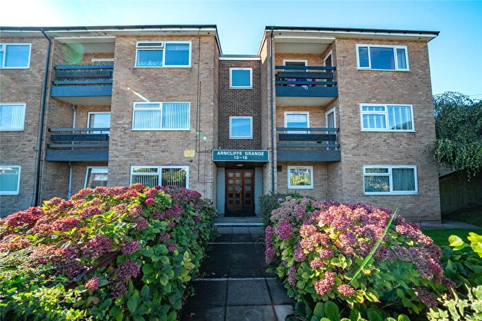 2 Bedroom Apartment For Sale In Arncliffe Grange, Leeds, West Yorkshire, LS17