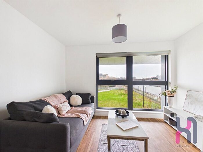 1 Bedroom Flat For Sale In Manchester Waters, Pomona Strand, Old Trafford, Manchester, M16
