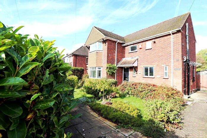 3 Bedroom Detached House To Rent In Rupert Avenue, High Wycombe, HP12
