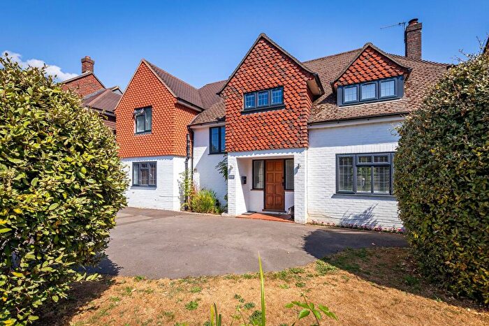 4 Bedroom Detached House For Sale In Linersh Wood Close, Bramley, GU5