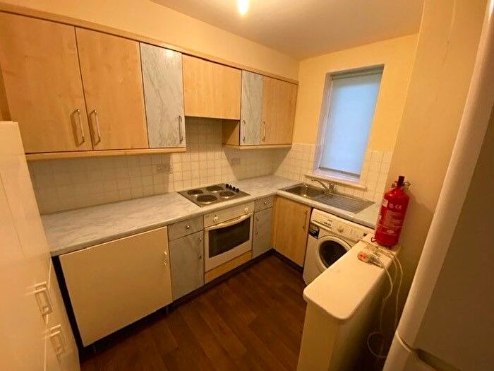 3 Bedroom Flat To Rent In Coopers Court, Church Lane, North Acton, W3