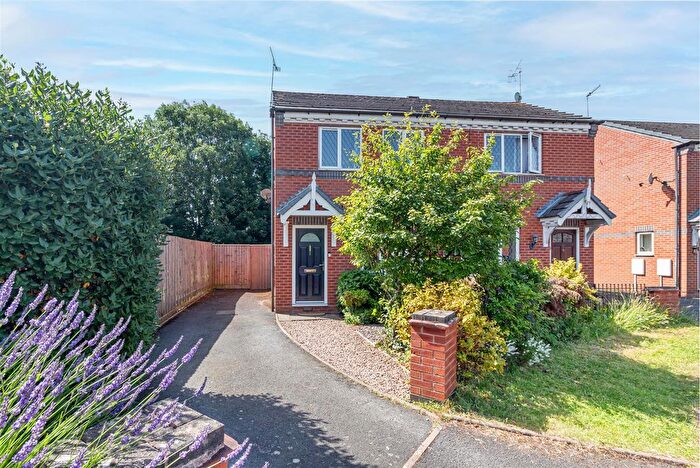 2 Bedroom Semi Detached House For Sale In Farundles Avenue, Lyppard Woodgreen, Worcester, WR4