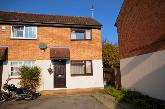1 Bedroom End Of Terrace House To Rent In Hedgerow Close, Stevenage, SG2