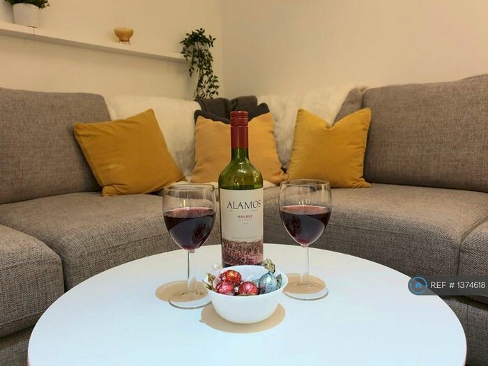 1 Bedroom Flat To Rent In Hartington Road, Manchester, M21