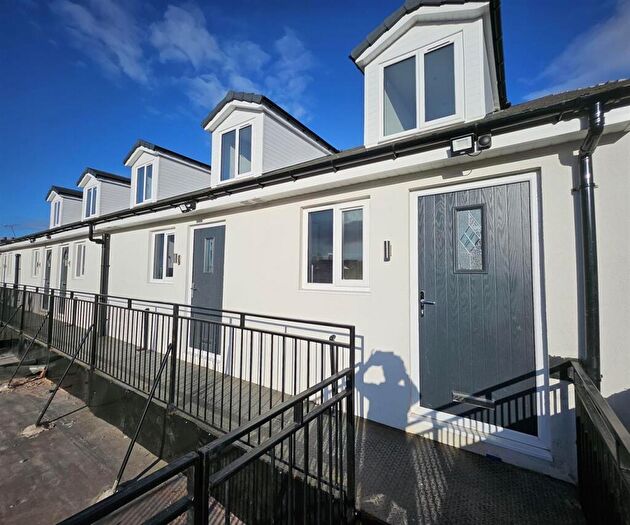 2 Bedroom Flat To Rent In Langley High Street, Oldbury, B69