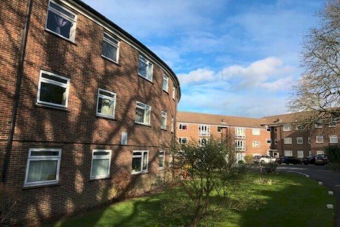 2 Bedroom Flat To Rent In Addiscombe Road, Croydon CR0