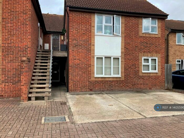 Studio To Rent In Chelmer Village, Chelmsford, CM2