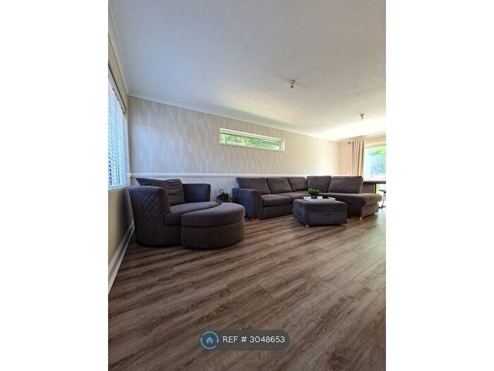 4 Bedroom End Terrace House To Rent In Markfield, South Croydon, CR0