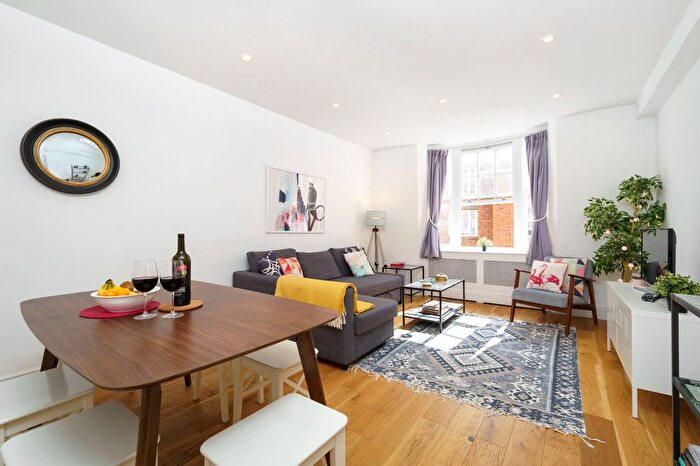 2 Bedroom Flat For Sale In Porchester Road, Bayswater, London, W2