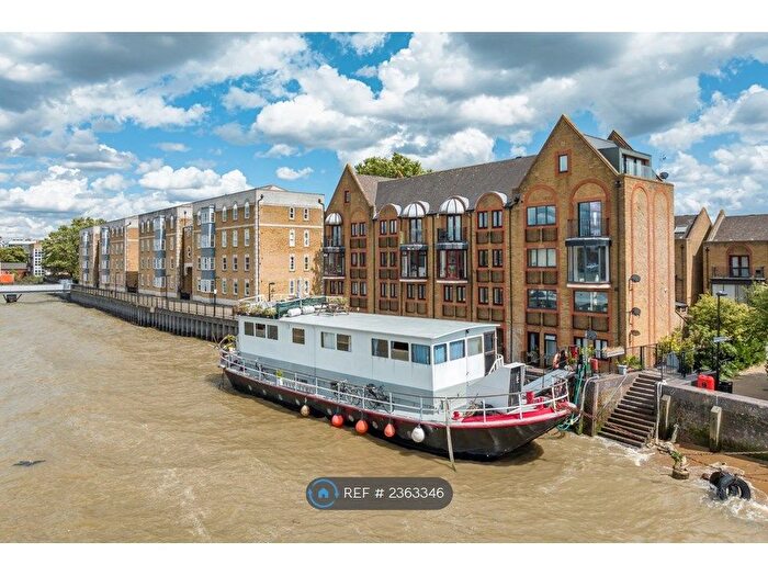 2 Bedroom Houseboat To Rent In Rotherhithe Street, London, SE16