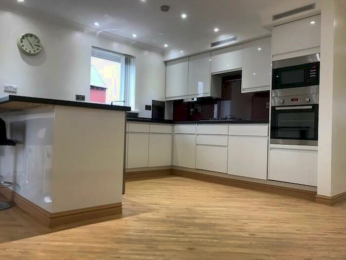 2 Bedroom Flat To Rent In Victoria Quay, Maritime Quarter, Swansea, SA1