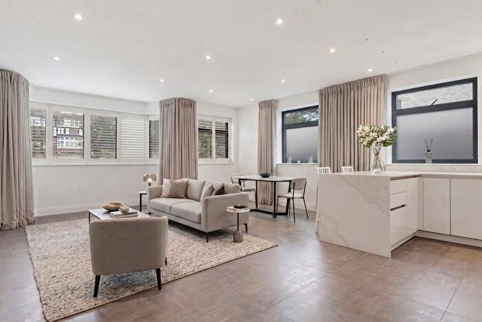 1 Bedroom Apartment For Sale In Finchley Road, London, NW11