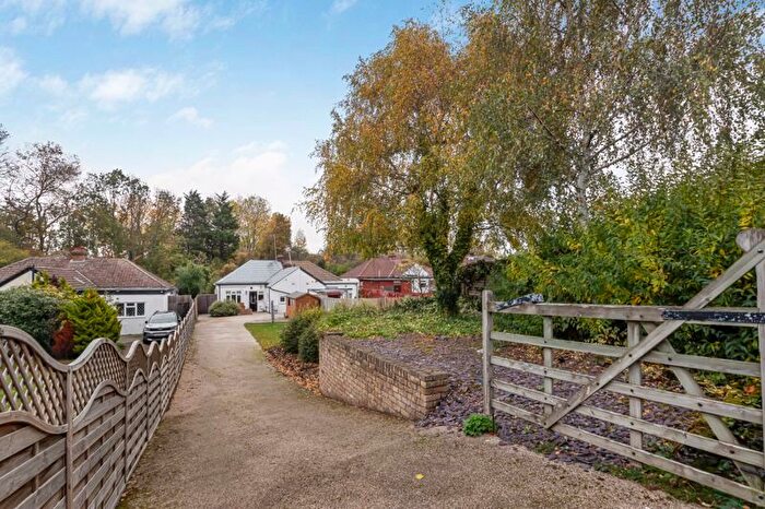 2 Bedroom Bungalow For Sale In Old Maidstone Road, Sidcup, DA14