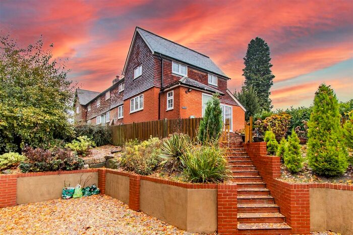 3 Bedroom Property For Sale In High Cross, Rotherfield, Crowborough, TN6