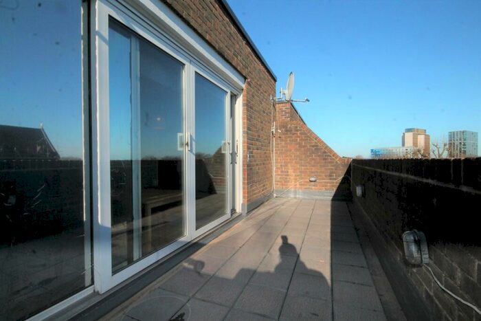 2 Bedroom Flat To Rent In Salisbury Walk, Archway, N19