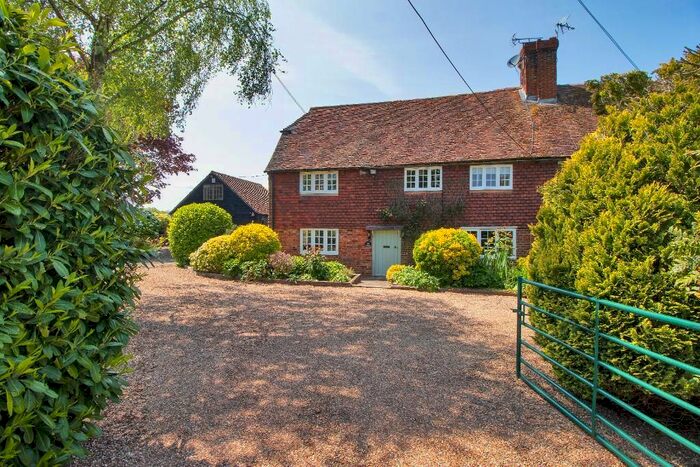 4 Bedroom Semi-Detached House For Sale In Workhouse Lane, Sutton Valence, Kent, ME17
