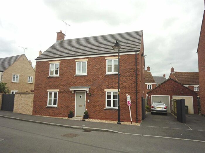 4 Bedroom Detached House To Rent In Merlin Road, Calne, SN11