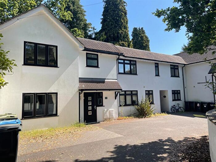 3 Bedroom Link Detached House To Rent In Talbot Woods, BH4
