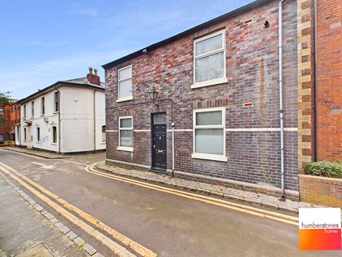 2 Bedroom Terraced House To Rent In Church Square, Oldbury, B69