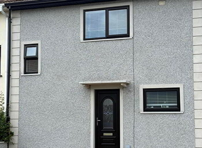 3 Bedroom Mid Terraced House For Sale In Owenreagh Drive, Strabane, BT82