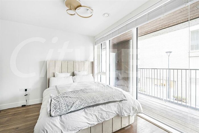 1 Bedroom Flat To Rent In Thurstan Street, London, SW6