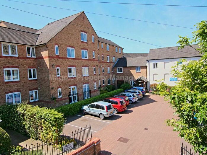 1 Bedroom Flat To Rent In Church Street, St Neots, PE19
