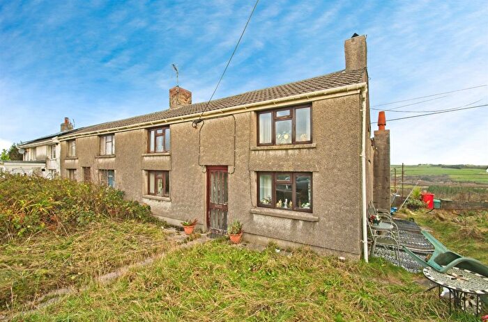 3 Bedroom Property For Sale In Blackfield Row, Cefn Cribwr, Bridgend, CF32