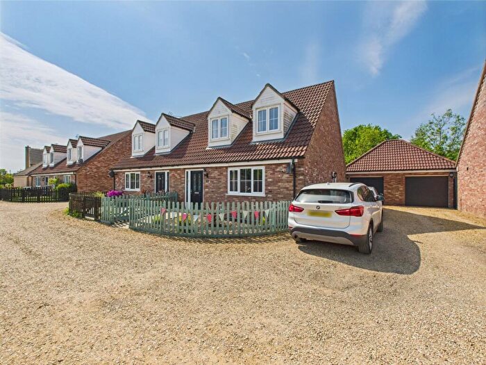 3 Bedroom Semi-Detached House For Sale In Willow Close, Watlington, King's Lynn, PE33