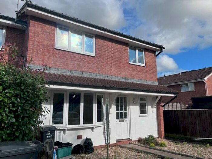 2 Bedroom Property To Rent In Ashbourne Crescent, Taunton, TA1