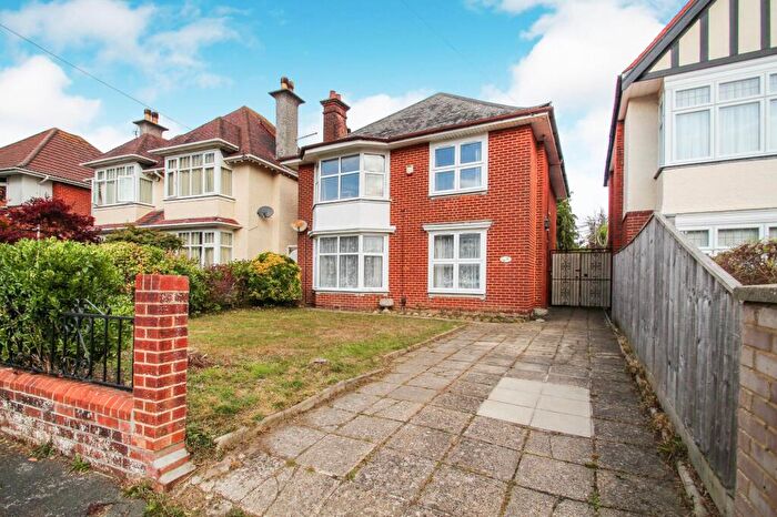 6 Bedroom Property To Rent In Talbot Hill Road, Bournemouth, BH9