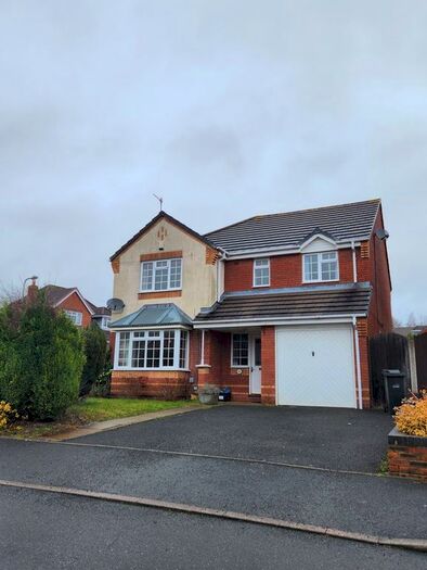 4 Bedroom Detached House To Rent In Charlecote Drive, Dudley, DY1