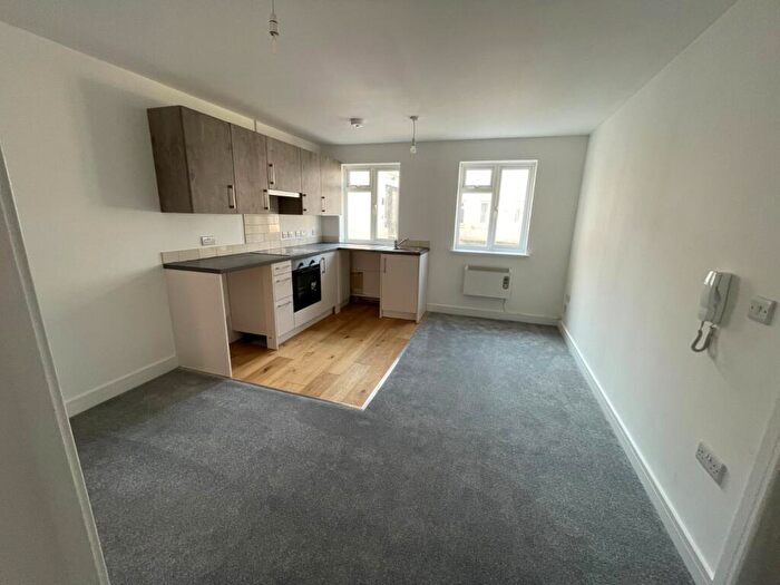 1 Bedroom Apartment To Rent In Flat, Shelley Apartments, Ann Street, Worthing, West Sussex, BN11