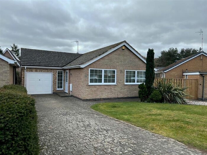 2 Bedroom Detached Bungalow To Rent In Quarry Road, Ravenshead, Nottingham, NG15
