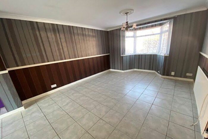 3 Bedroom Property To Rent In Court Road, Wolverhampton, WV6