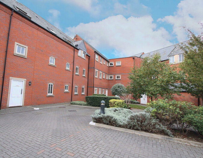 1 Bedroom Apartment To Rent In Bridge Court, Causeway, Banbury, Oxon, OX16