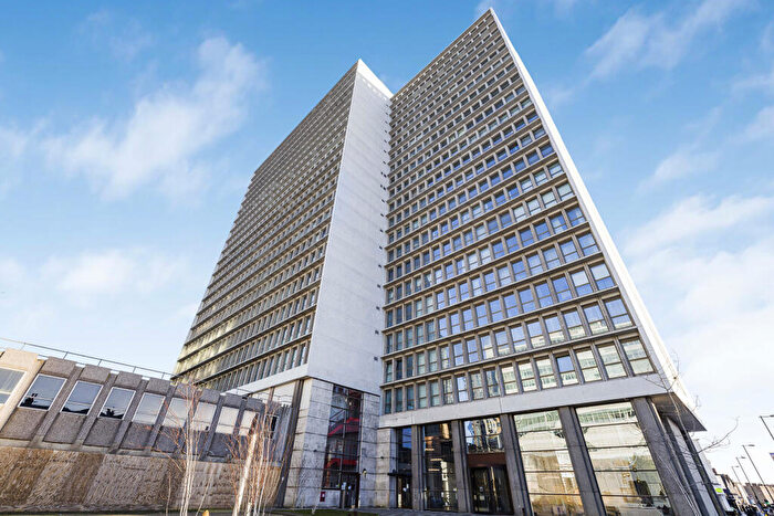 2 Bedroom Flat For Sale In Leon House, High Street, Croydon, Greater London, CR0